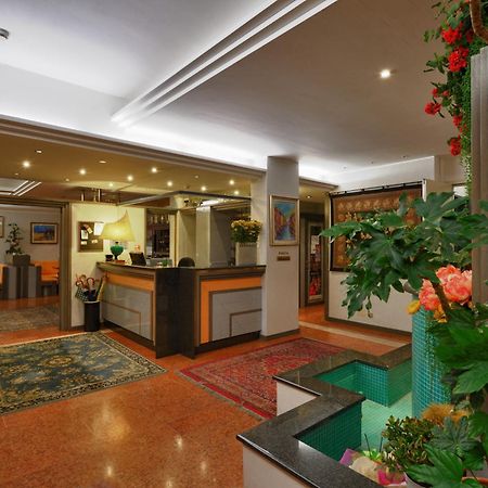 Hotel Niagara Lignano Sabbiadoro Eksteriør billede