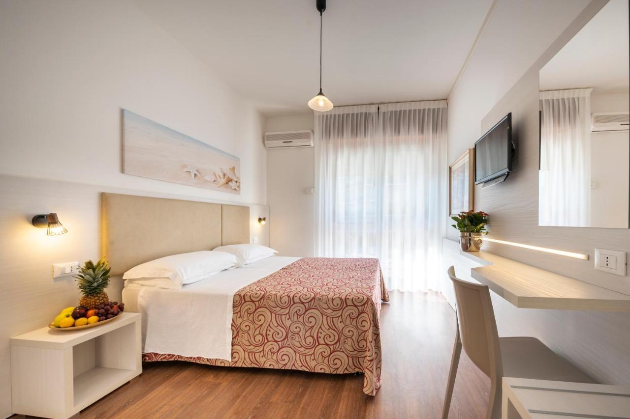 Hotel Niagara Lignano Sabbiadoro Eksteriør billede