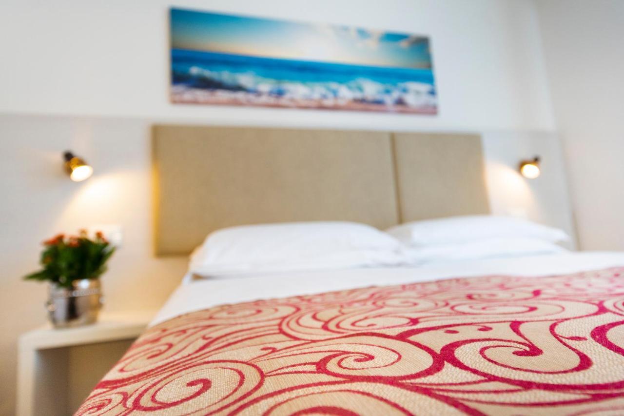 Hotel Niagara Lignano Sabbiadoro Eksteriør billede