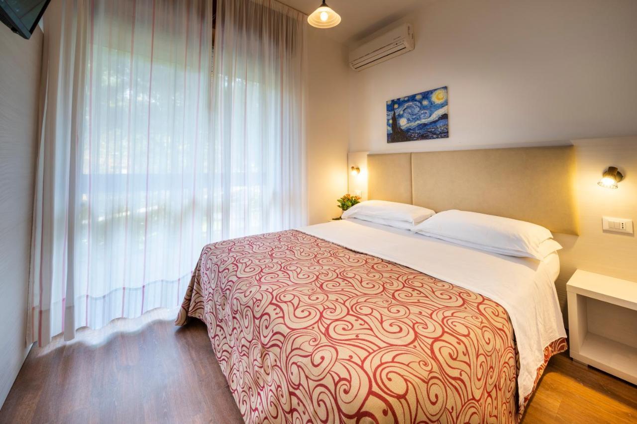 Hotel Niagara Lignano Sabbiadoro Eksteriør billede