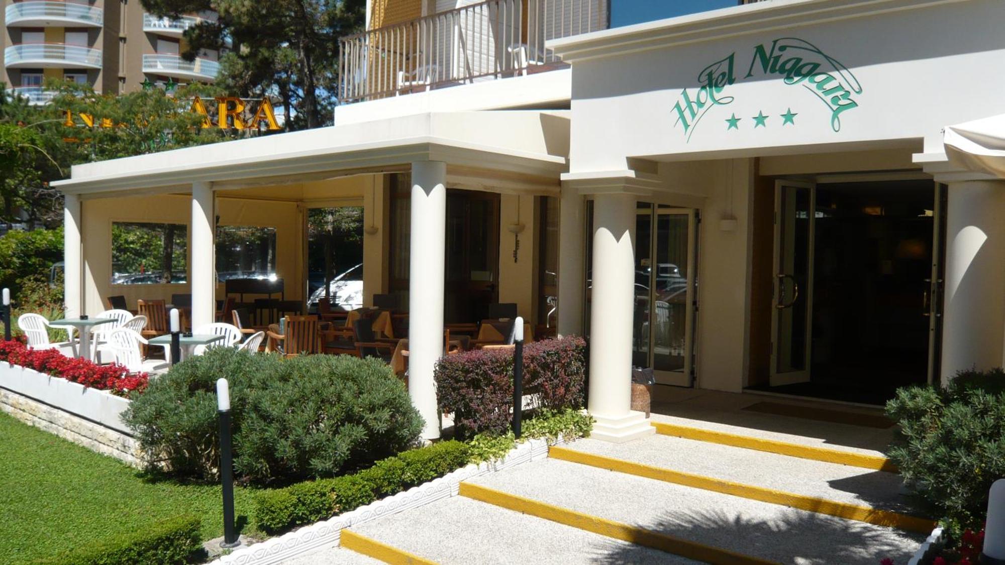 Hotel Niagara Lignano Sabbiadoro Eksteriør billede