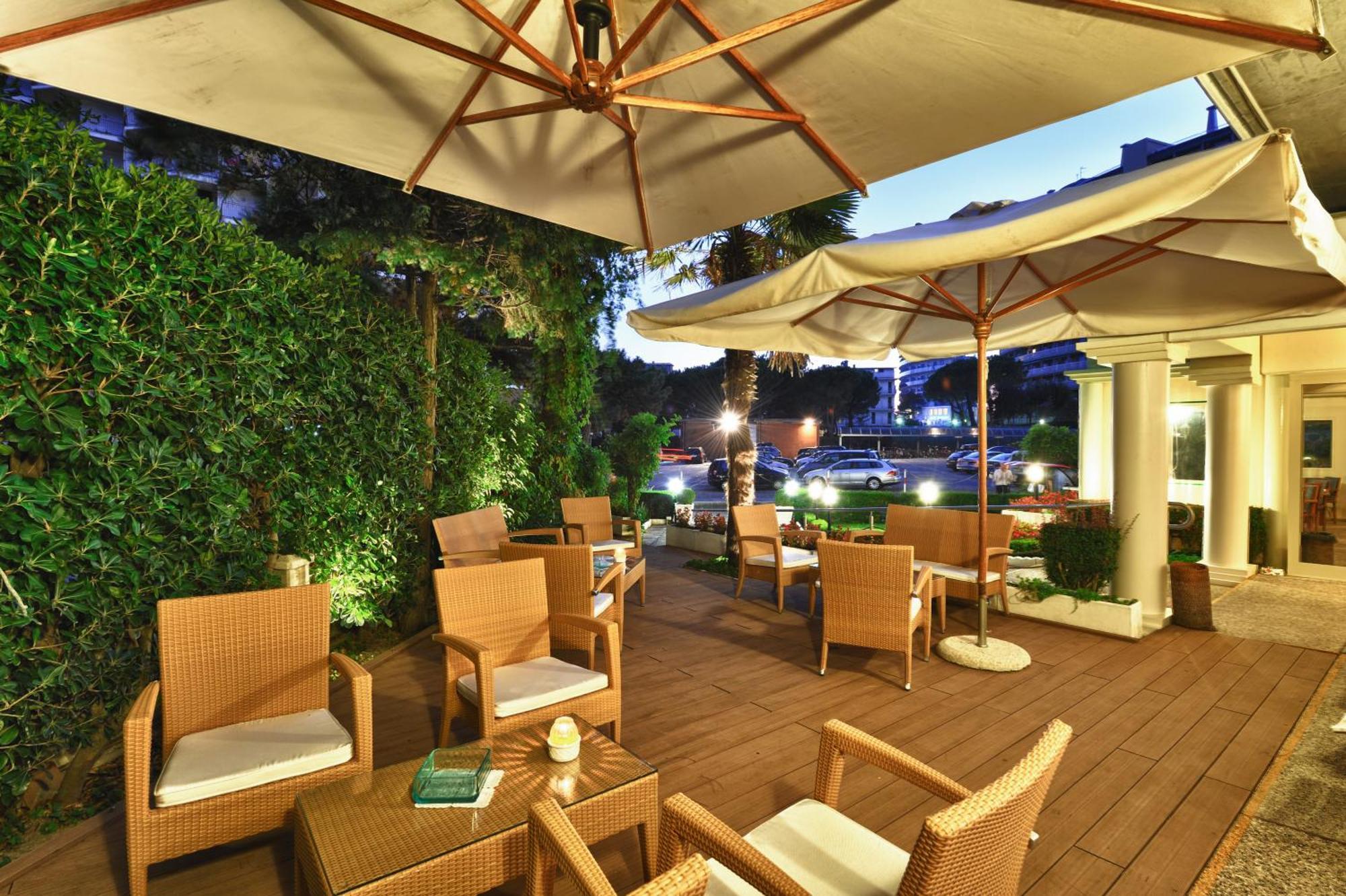 Hotel Niagara Lignano Sabbiadoro Eksteriør billede