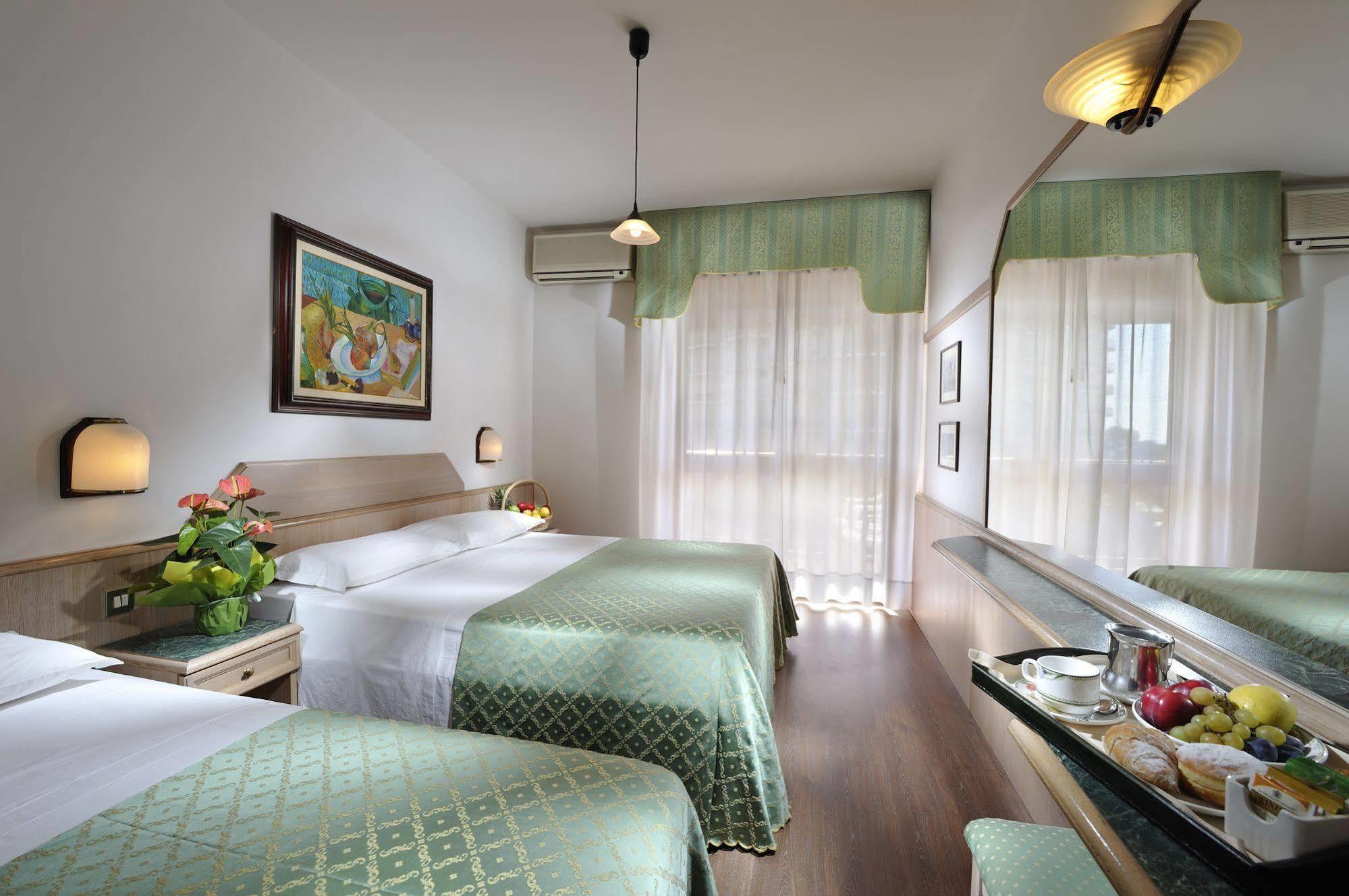Hotel Niagara Lignano Sabbiadoro Eksteriør billede