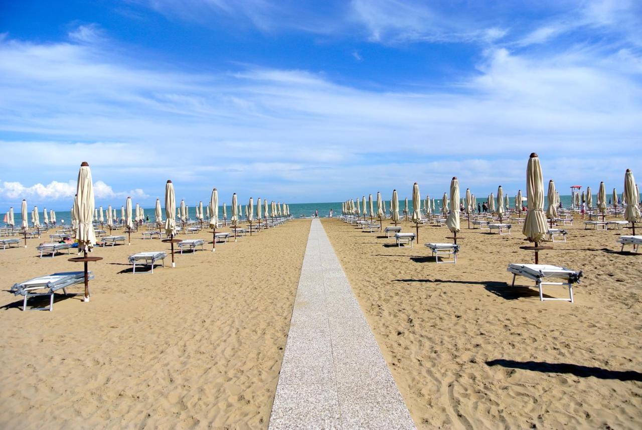 Hotel Niagara Lignano Sabbiadoro Eksteriør billede